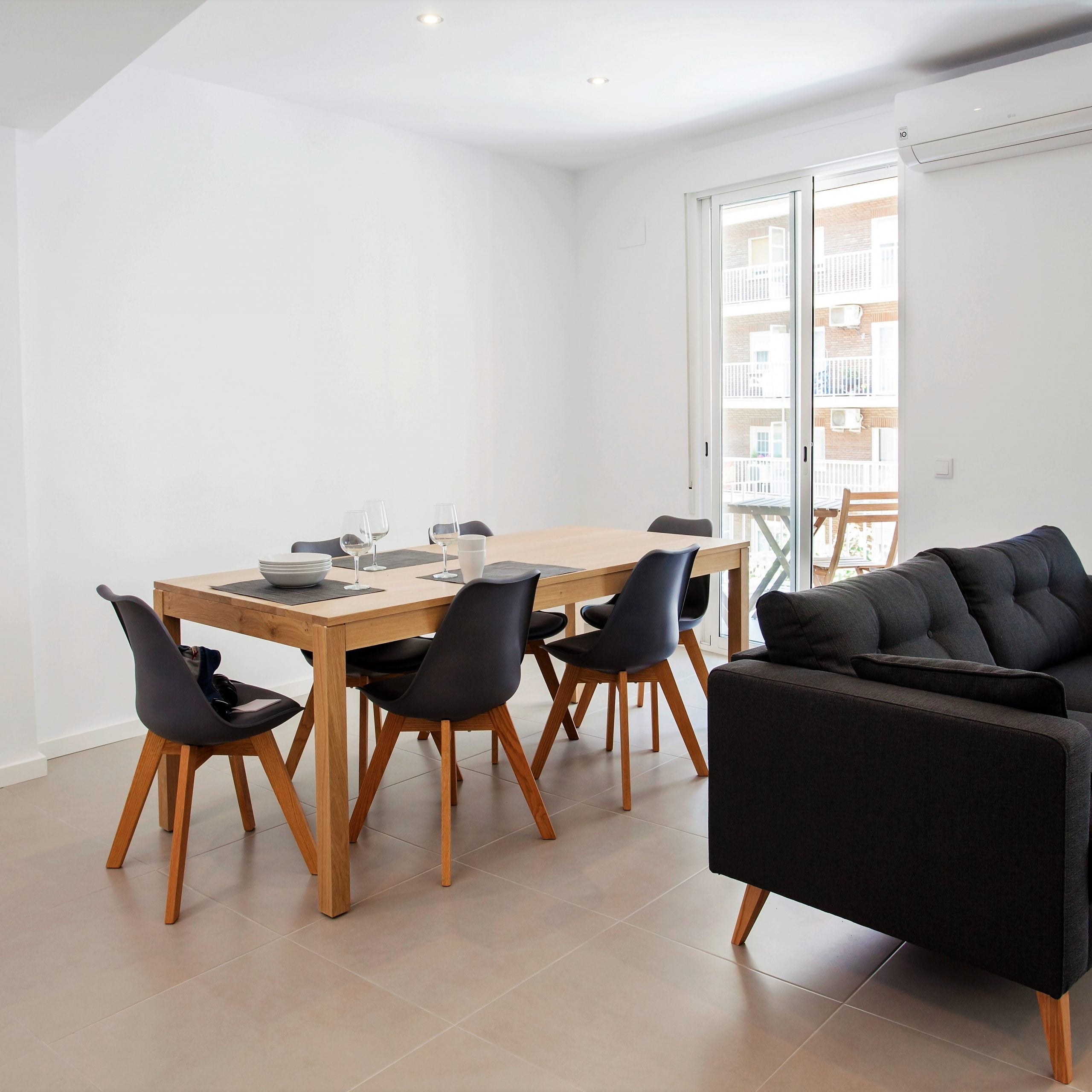 Expat rental in Valencia Ruzafa - Dining