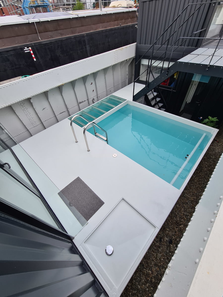 Houseboat loft for expats in Ghent - Pool