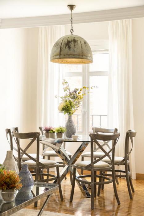 Beautiful Malaga expat apartment - Dinning Table