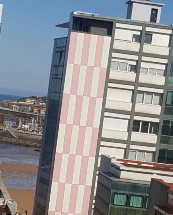 Convenient apartment for expats in Gijon - Facade