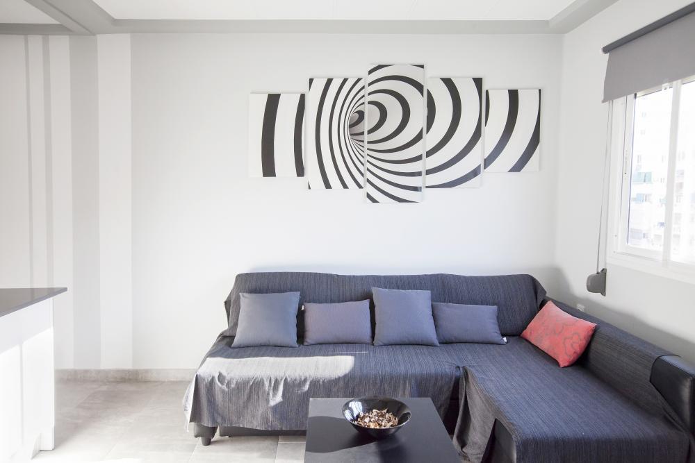 onvenient expat rental in Ruzafa Valencia - Living room