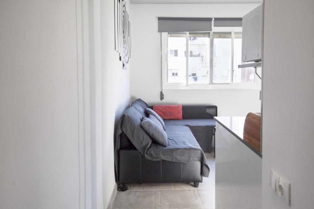 onvenient expat rental in Ruzafa Valencia - Living room