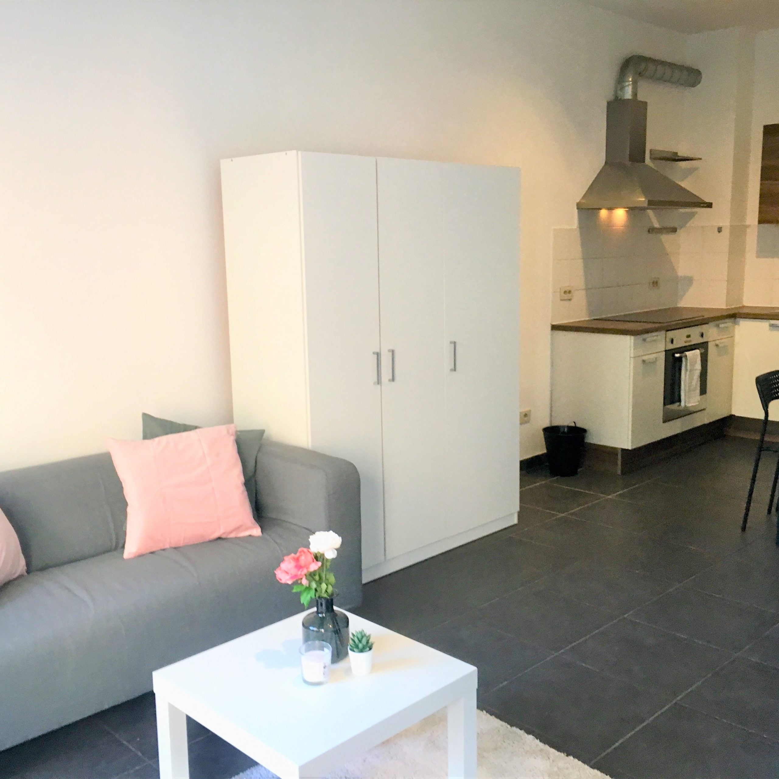 Central rental flat in Antwerp - Sofa