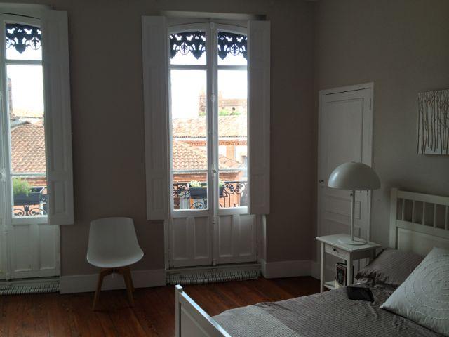 Expat apartment for rent in Toulouse - Chair