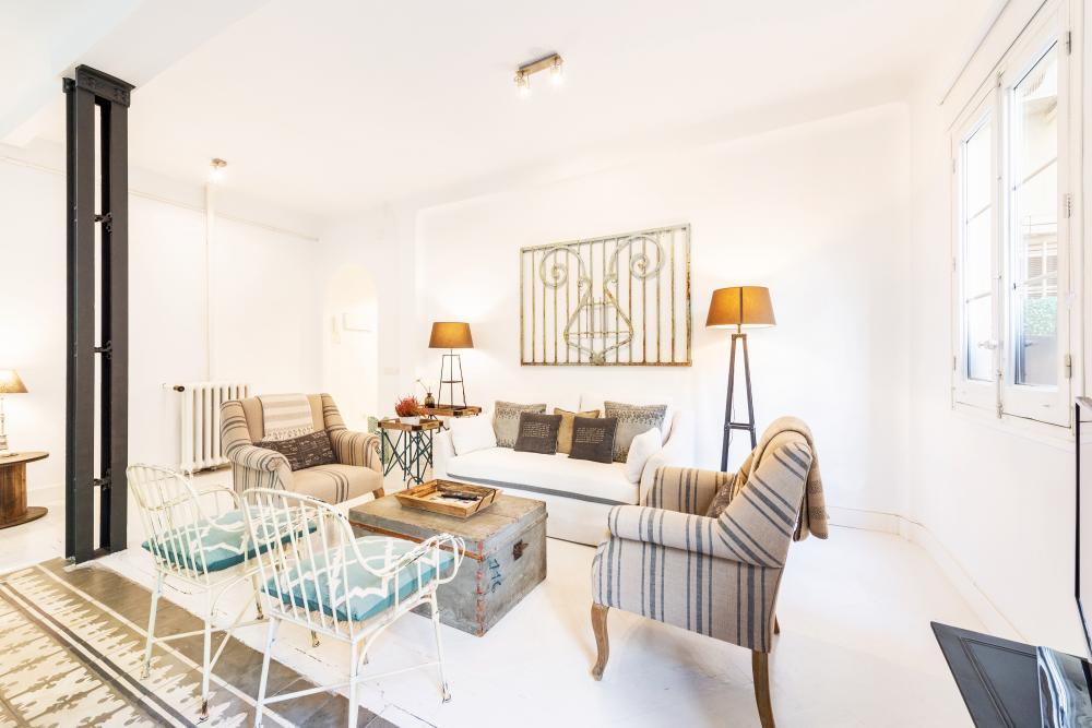 Luxury expat apartment for rent in Madrid - Living room