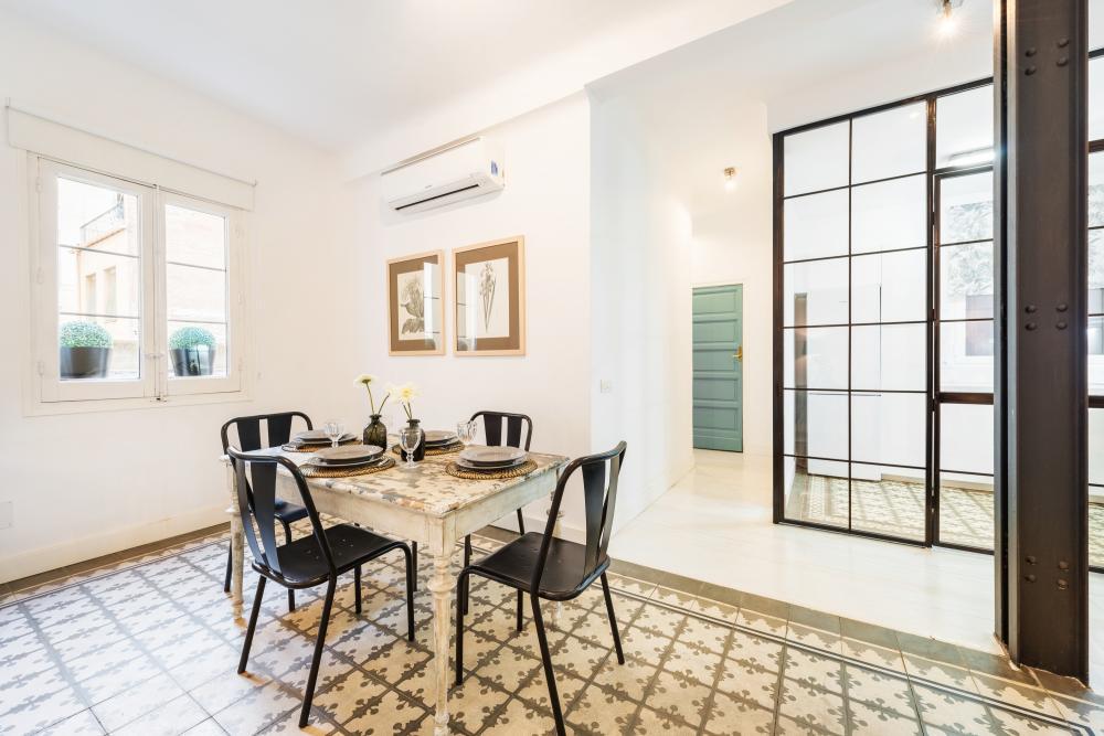 Luxury expat apartment for rent in Madrid - Living room