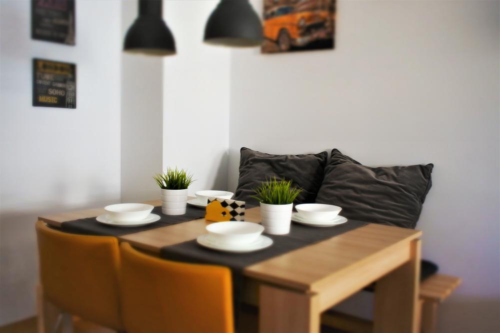 Nice apartment for rent in Madrid north - Dinning table
