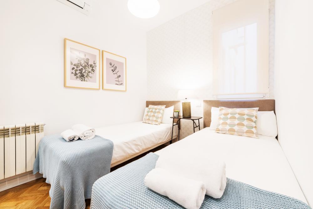 Furnished rental apartment in Madrid Atocha - Bedroom