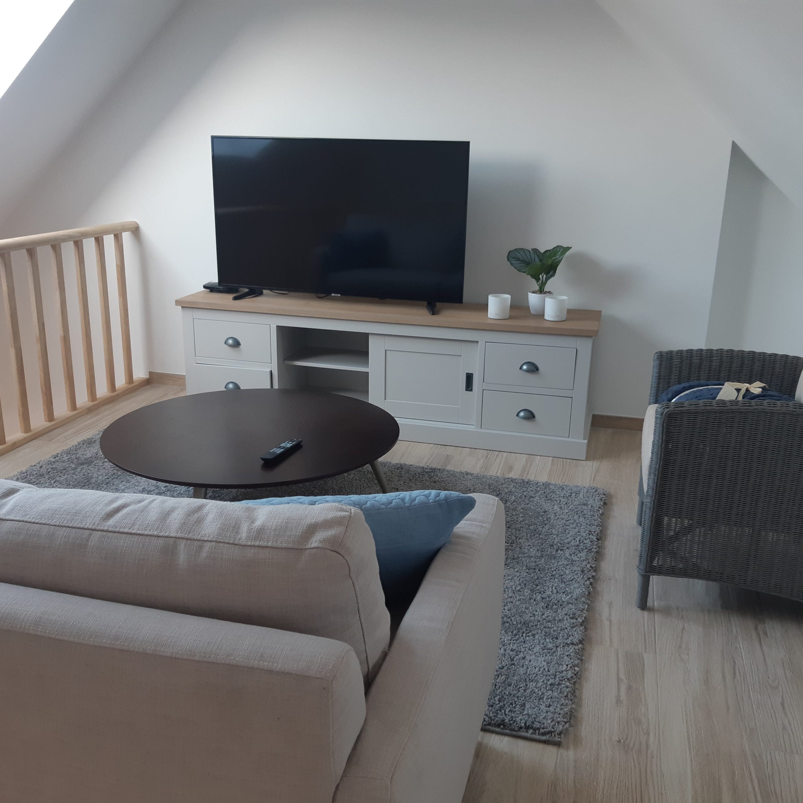 Workers apartment near Antwerp port - Sofa