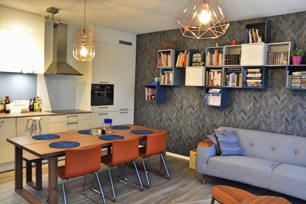 Nice expat home for rent in Antwerp - Books