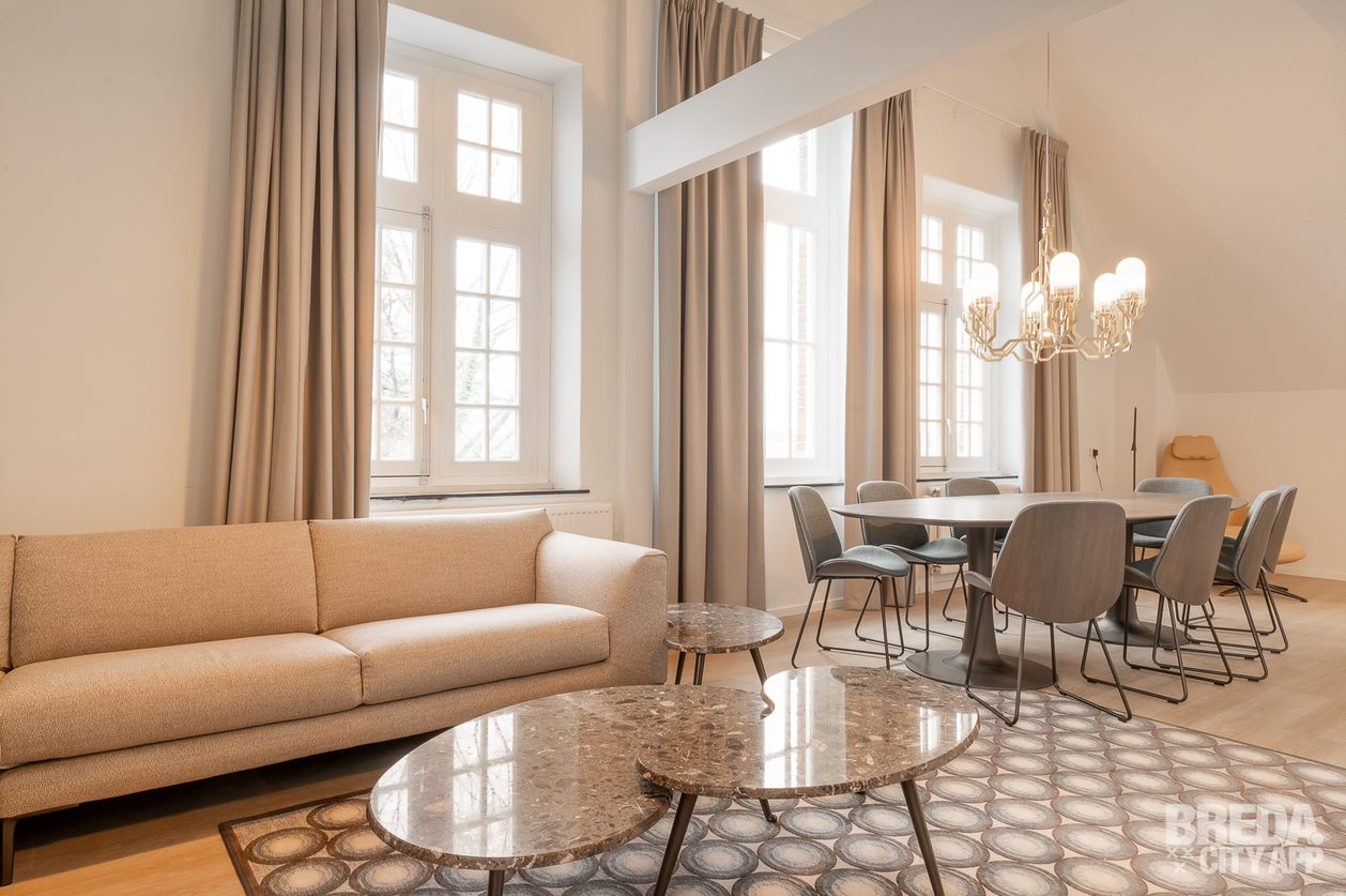 Elegant rental apartment in Breda - Salon