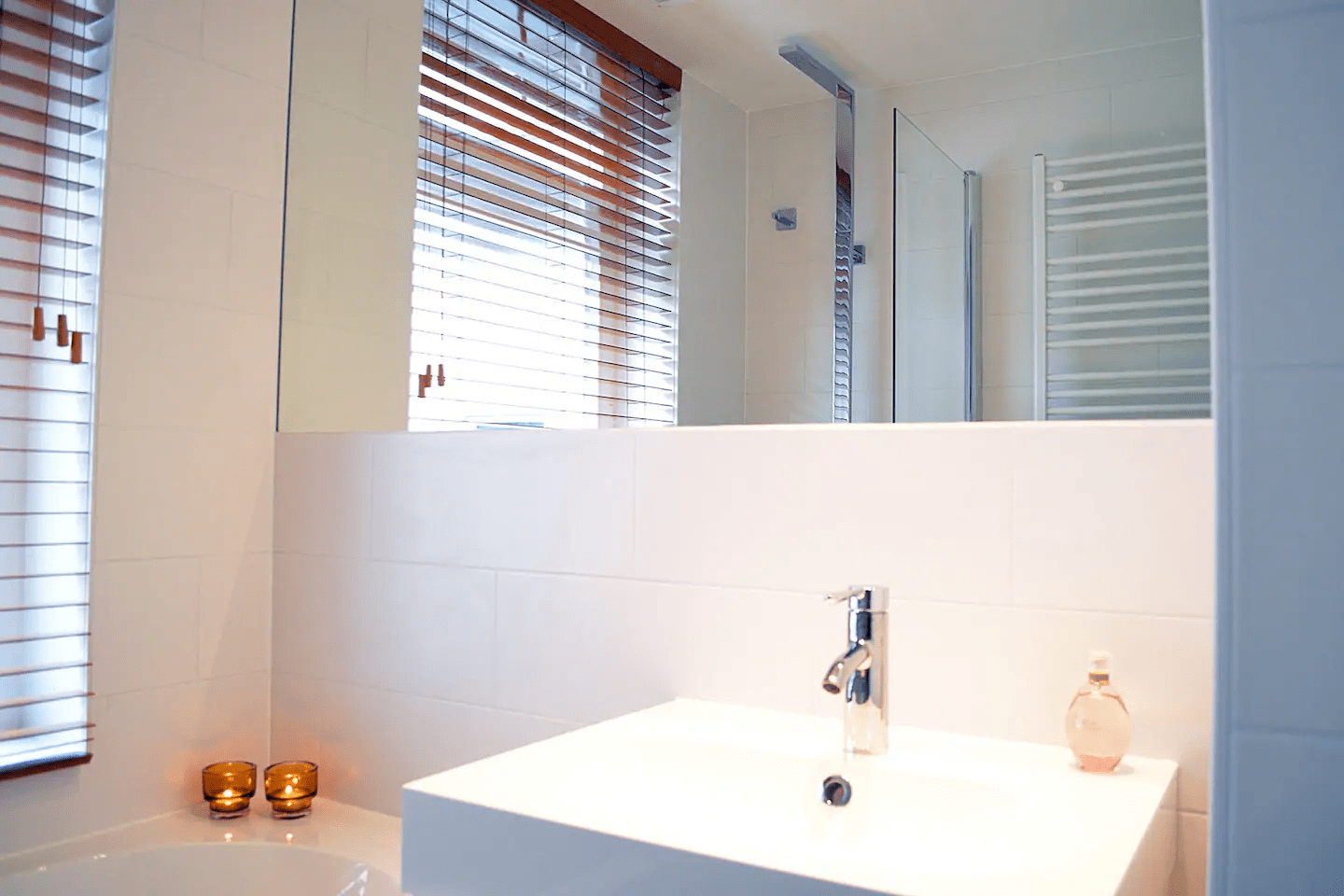 1 bedroom apartment in Amsterdam for expats - Sink