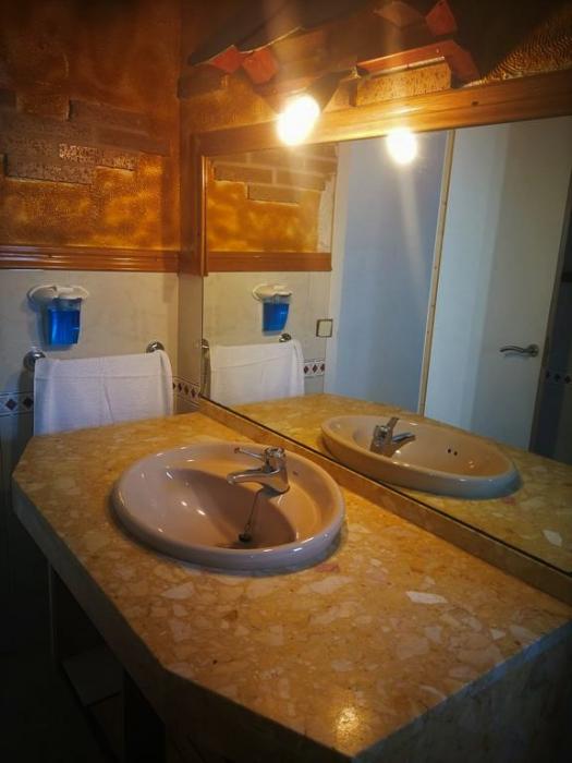 Workers accommodation in Catalonia - Sink