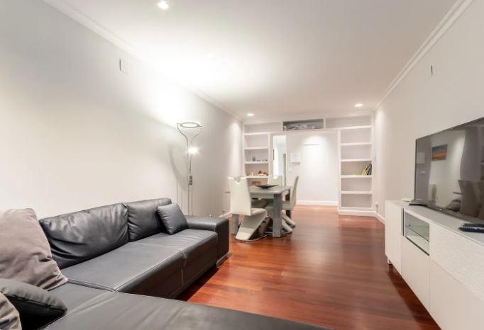 Spacious flat for rent in Bilbao centre - Living room