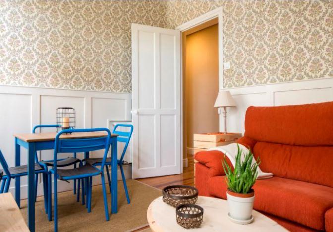 Furnished rental for expats in Bilbao - Living room
