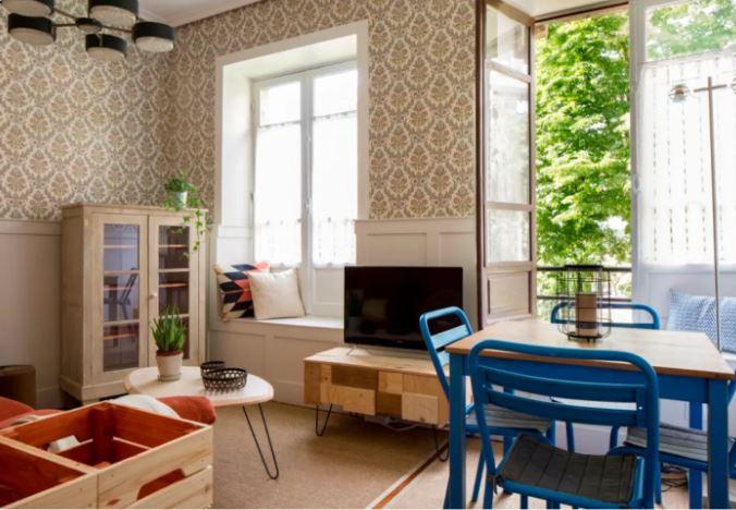 Furnished rental for expats in Bilbao - Living room