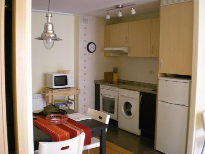 studio for expats in Oviedo - Kitchen - dining area