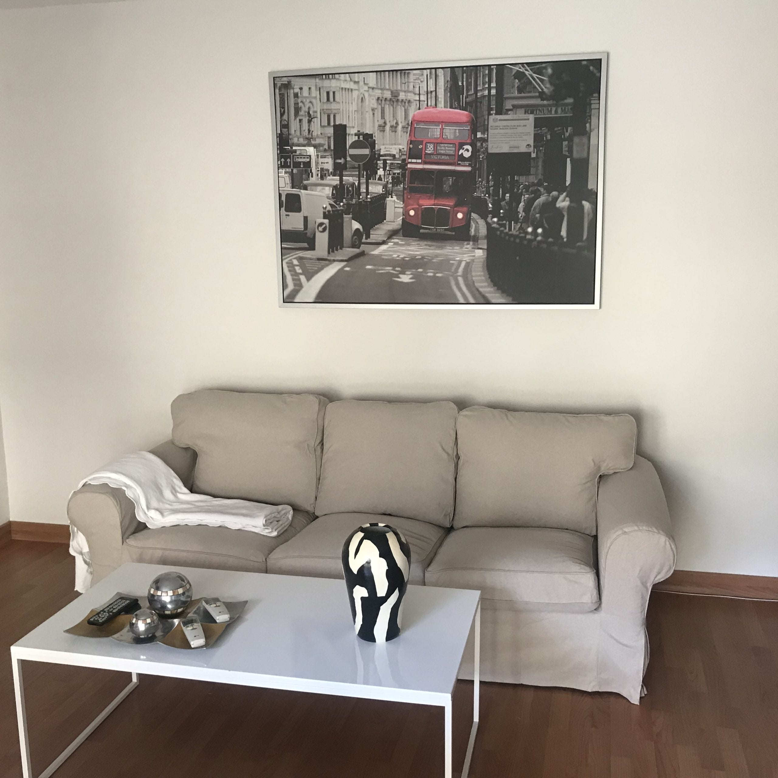 Furnished expat apartment in Sevilla - Living room