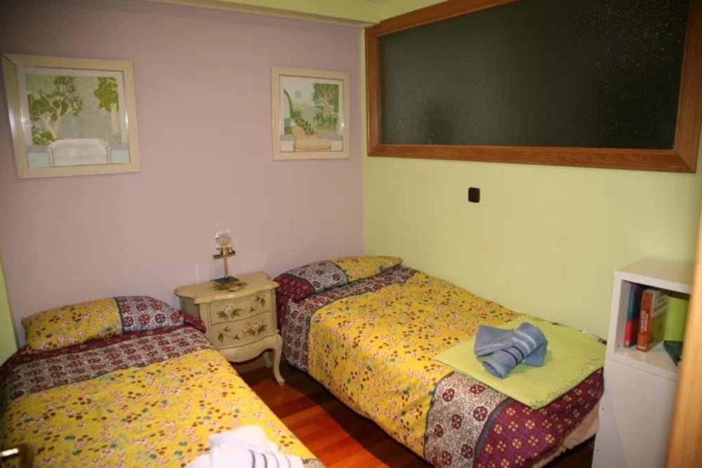 Furnished expat flat in Basque Country - Bedroom 2