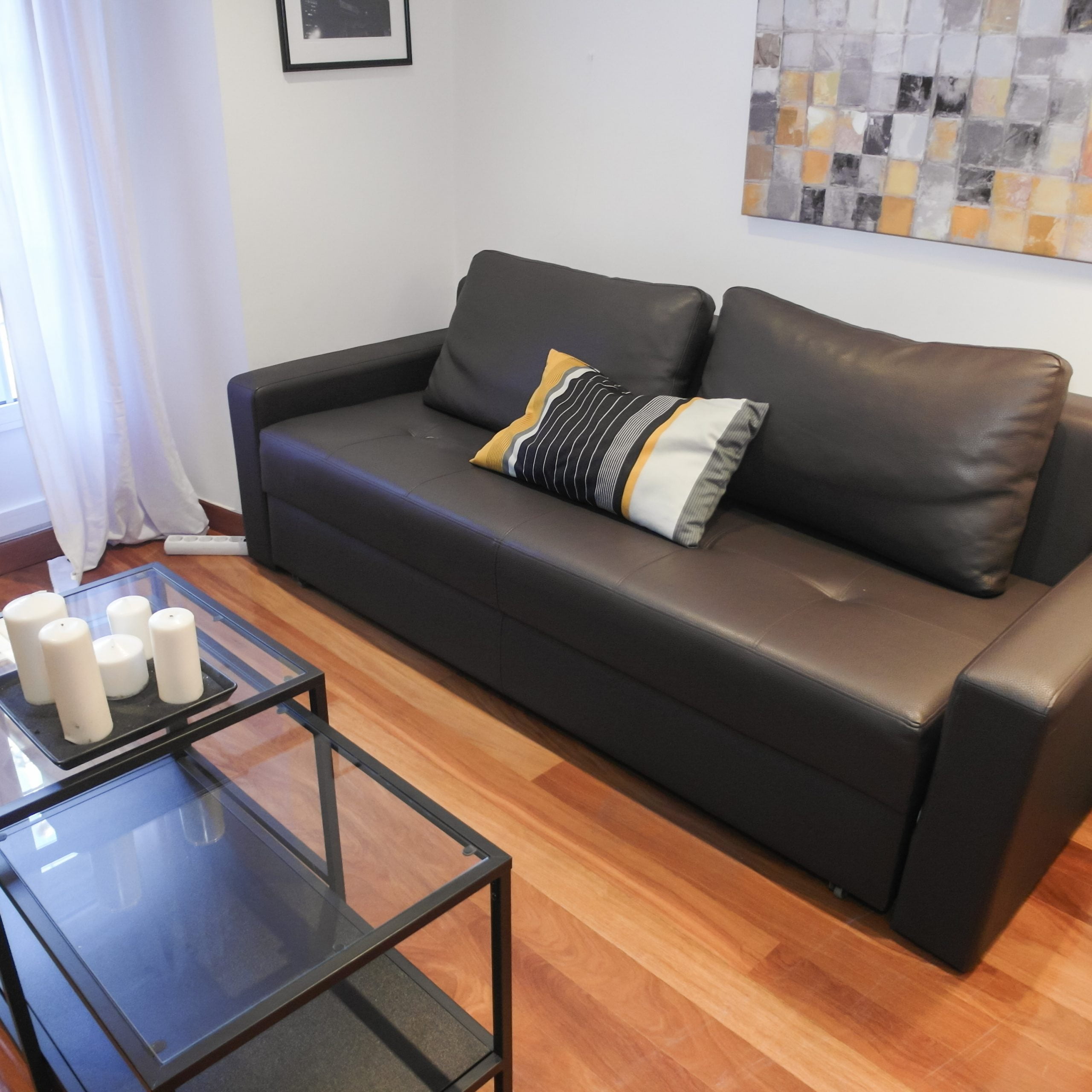 Central apartment in Madrid Comendadoras - Sofa