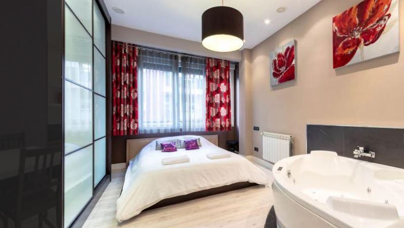 Volantin 2 - 3 bedroom apartment for expats in Bilbao - Master bedroom