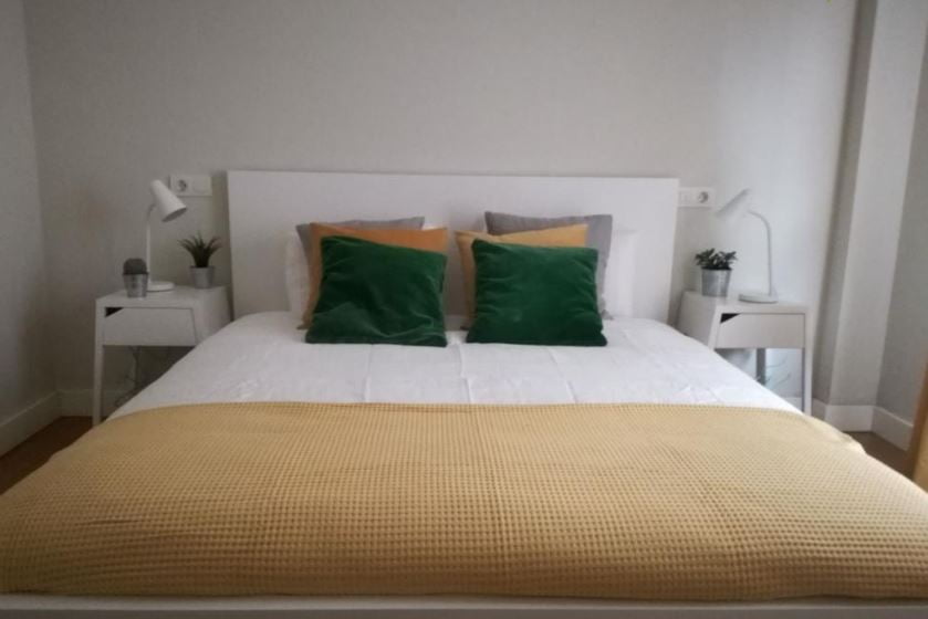 Getxo 1 - Expat beach apartment near Bilbao - Bedroom