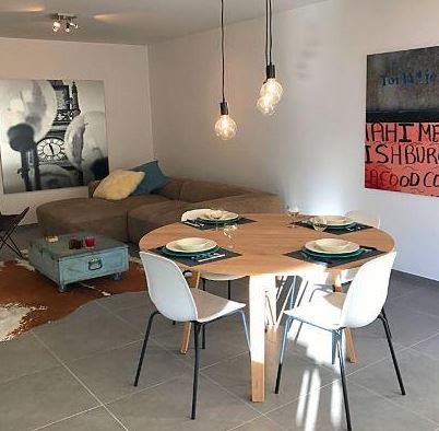 Posteerne 2 - Modern expat apartment in Ghent - Dining area