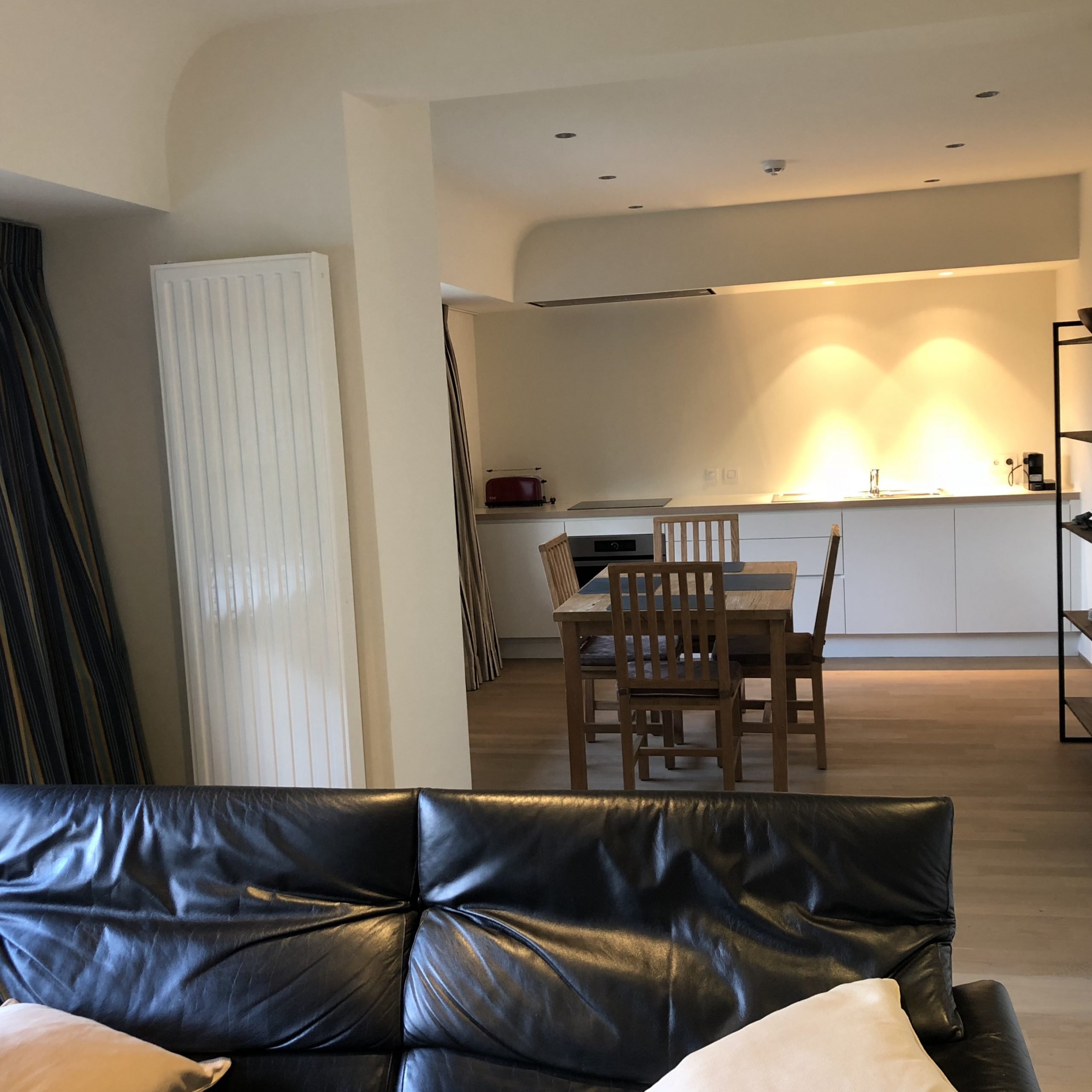 Louse Torla - Luxury expat apartment in Ghent - Living room