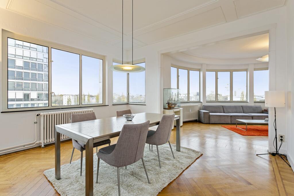 Rotonde - Panorama expat apartment in Antwerp - Living area