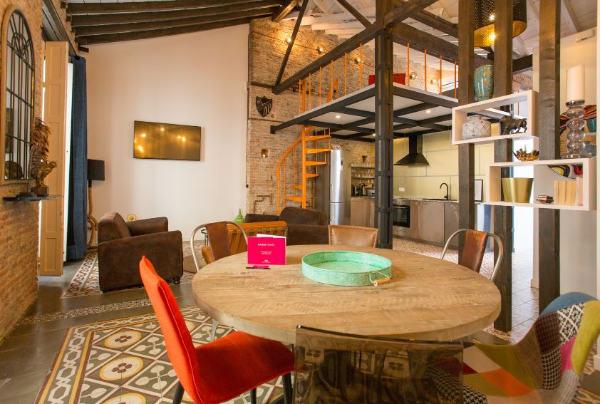 Merced - Beautiful expat loft in Malaga - Dining table