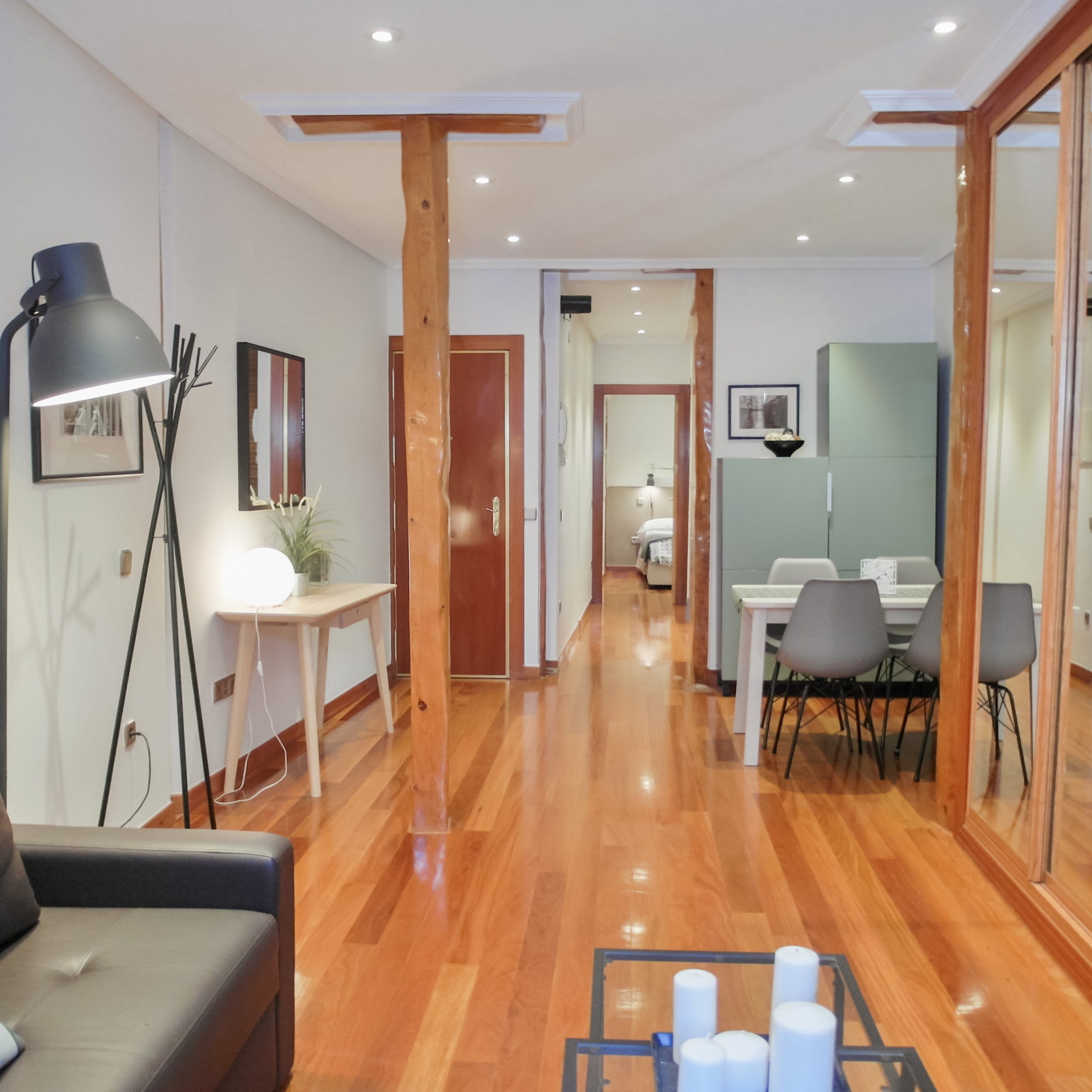 Flat in Madrid city center for expats - Column