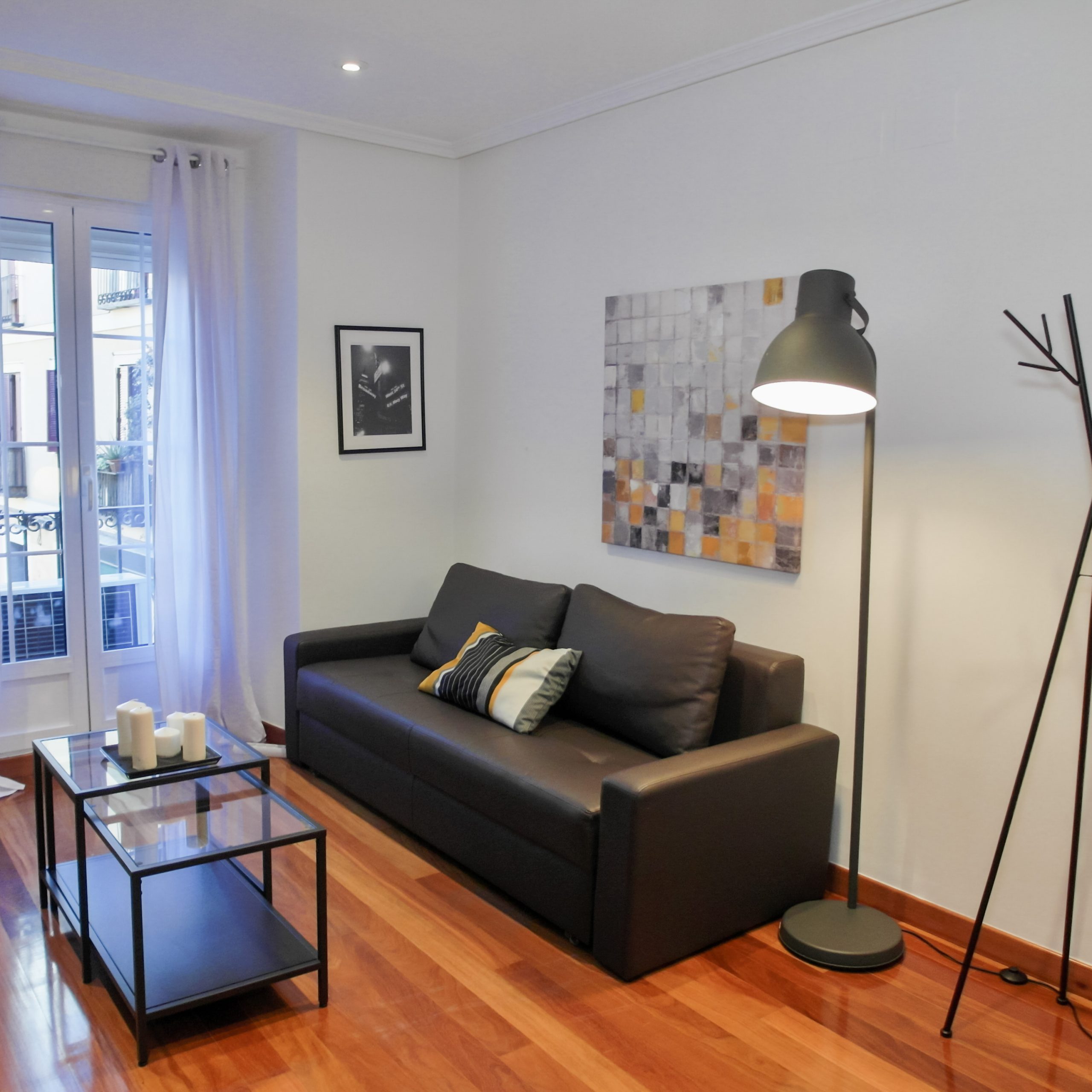 Flat in Madrid city center for expats - Lamp