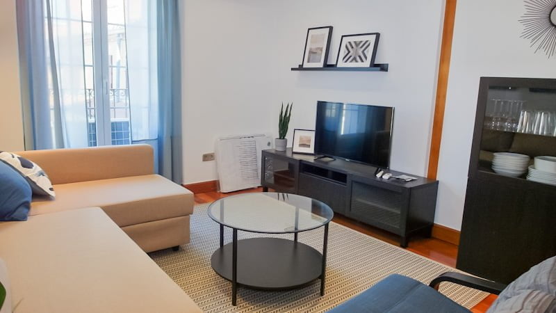 Duplex in Madrid city center for expats - TV