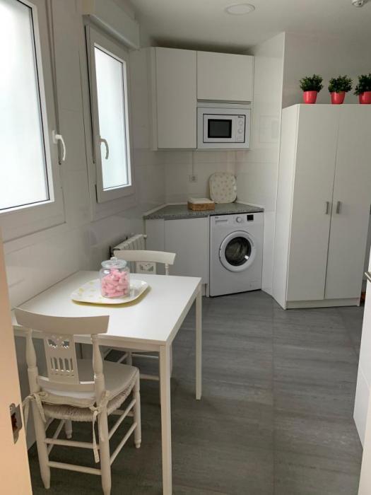 Getxo 2 - Expat beach apartment in Bilbao - Kitchen