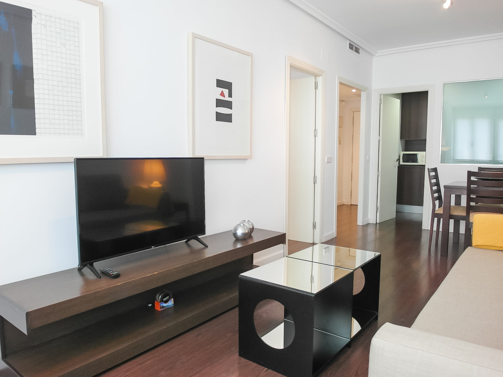 Cozy apartment in Madrid for expats - TV