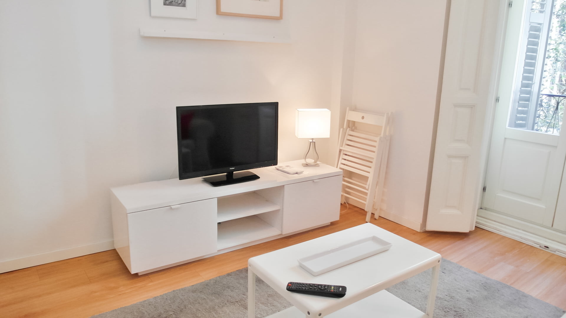 Apartment in Lavapies for expats - Lamp