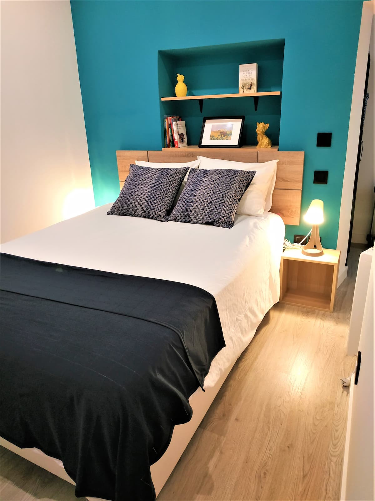 Zamora - Renovated apartment in madrid for expats - Main bedroom