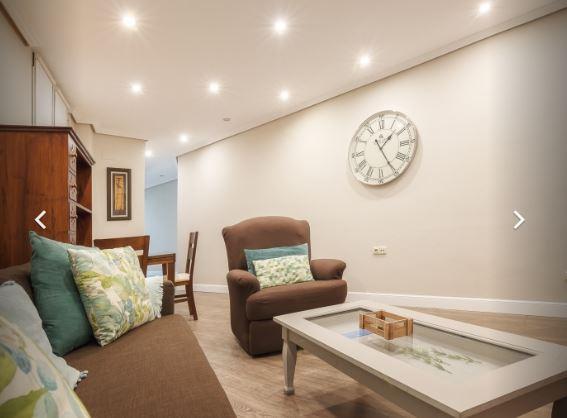 San Mames 2 - Beautiful expat rental in Bilbao - Living room