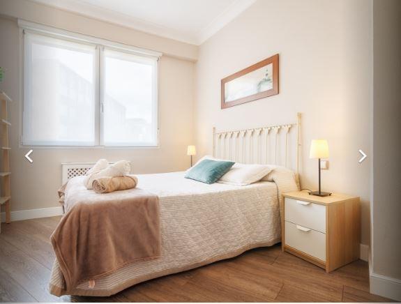 San Mames 2 - Beautiful expat rental in Bilbao - Bedroom
