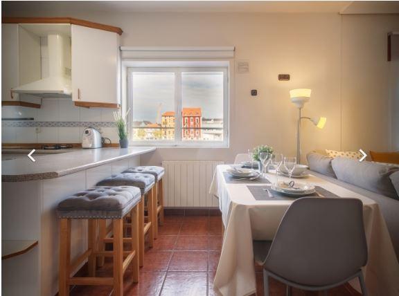 Olabeaga - River view expat apartment in Bilbao - Kitchen