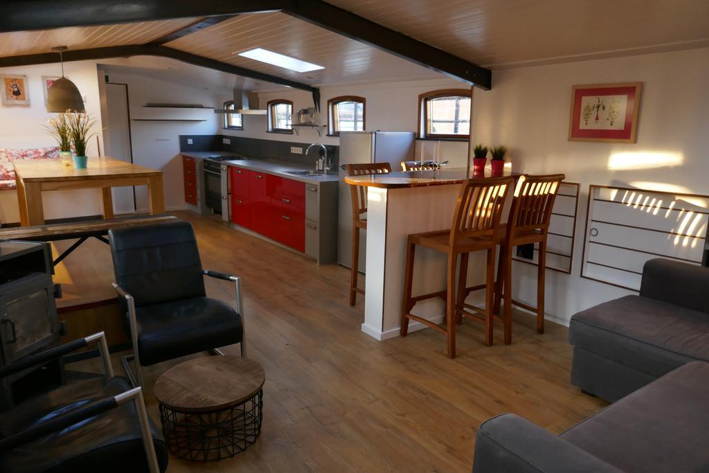 Boat - 3 bedroom floating apartment in Rotterdam (2)