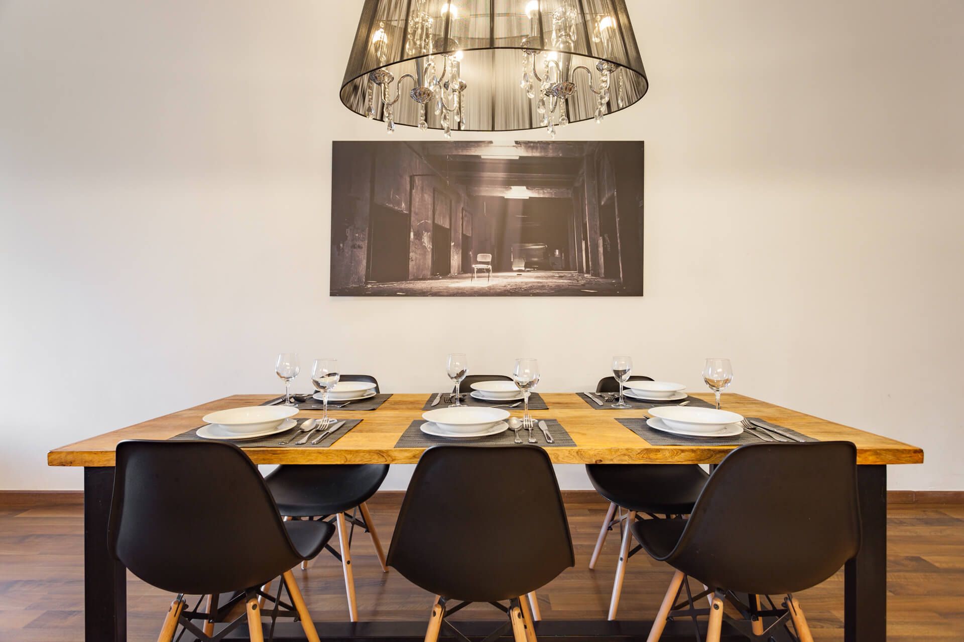 2 bedroom luxury apartment in Barcelona - Dining table
