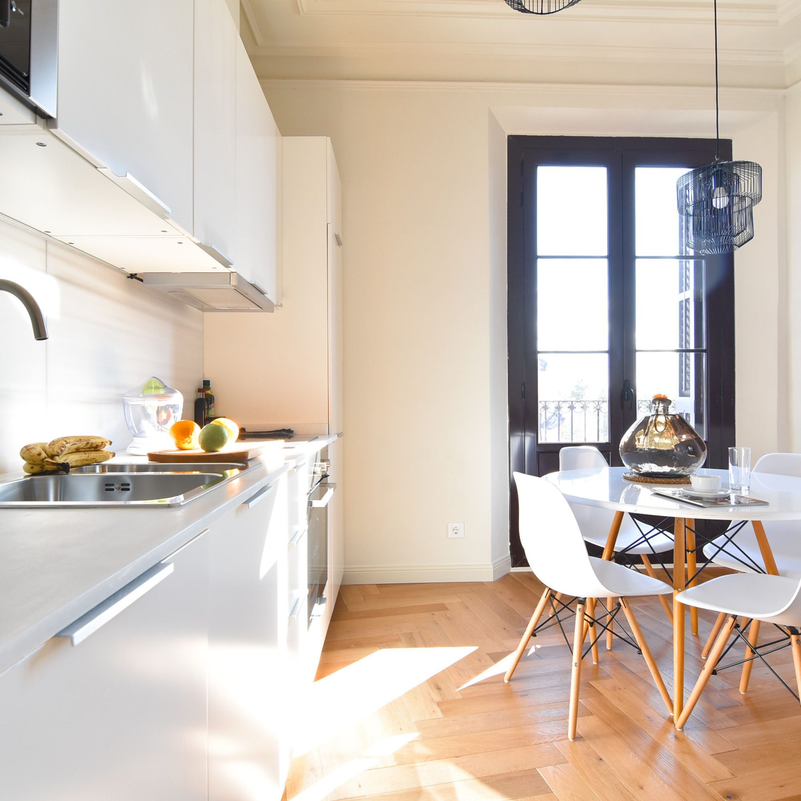 Flat in a modernist building in Barcelona - Window