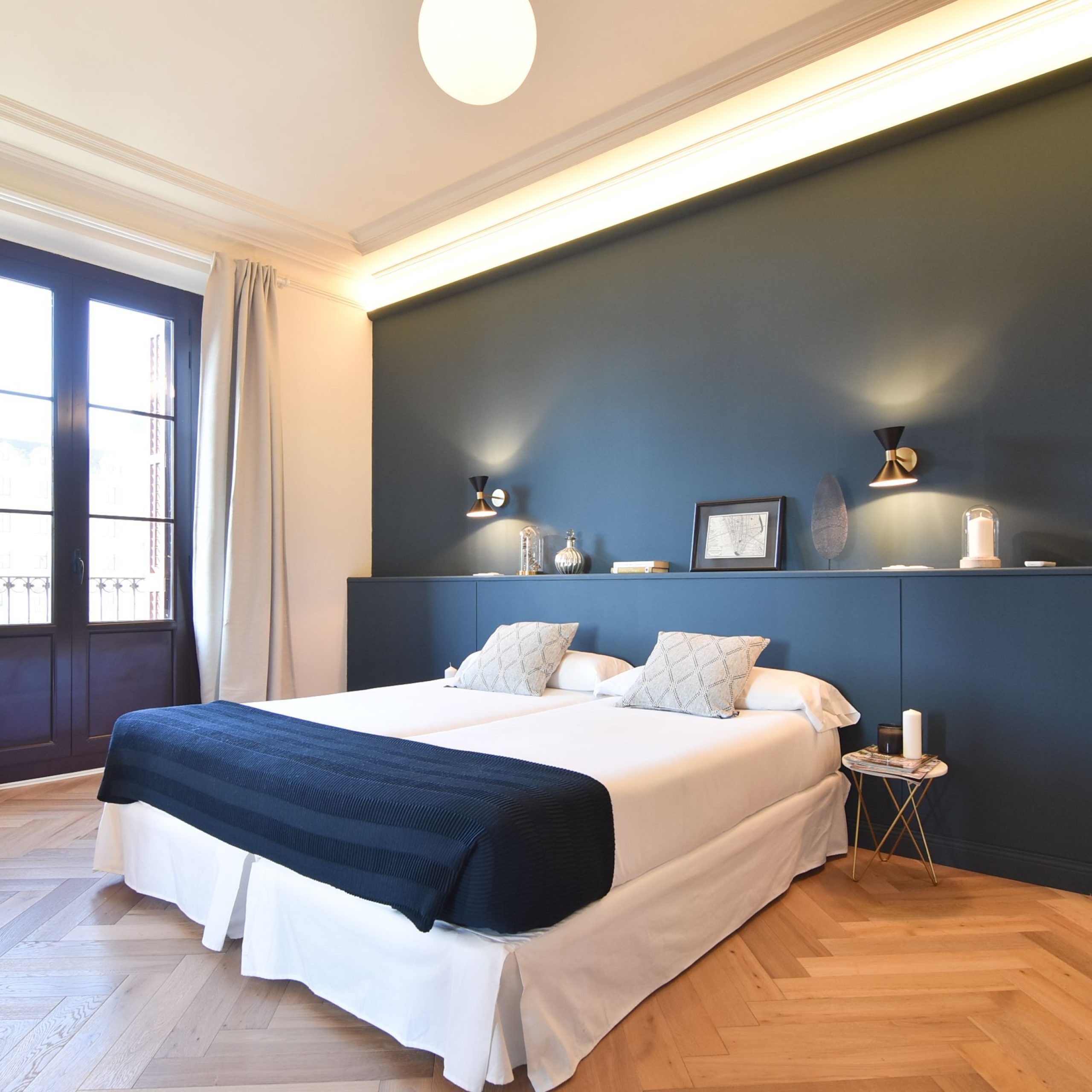 Flat in a modernist building in Barcelona - Bedroom 1