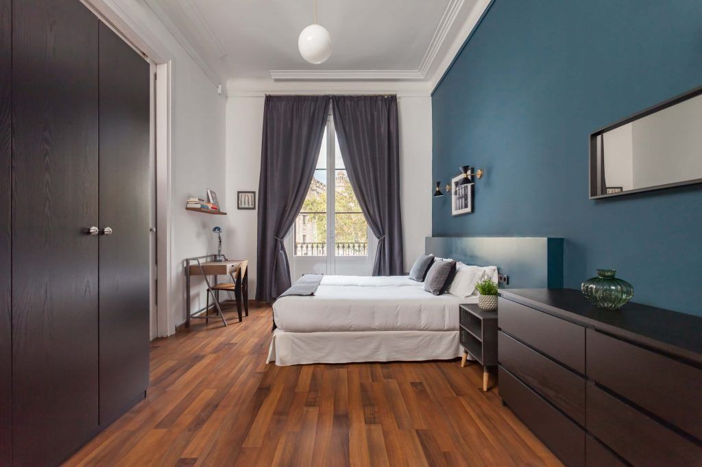Luxury furnished apartment in Barcelona - Bedroom