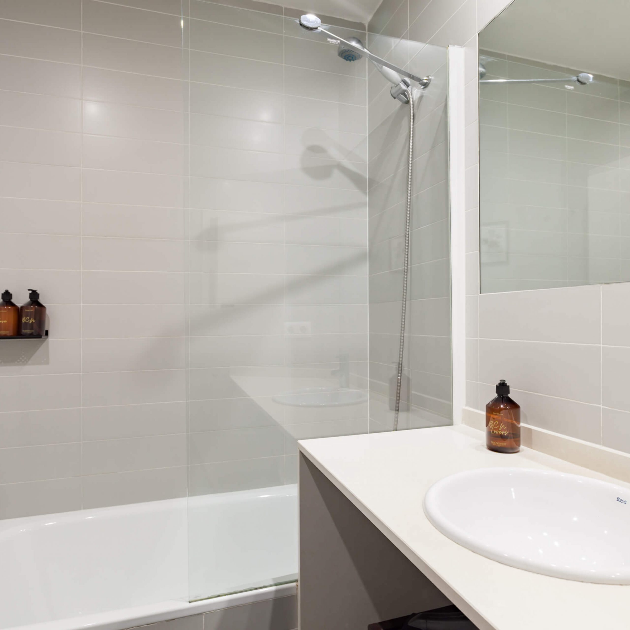 Luxury furnished apartment in Barcelona - Bathroom