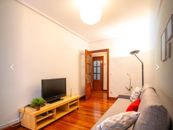 Uribarri - Modern furnished expat rental in Bilbao - Living room