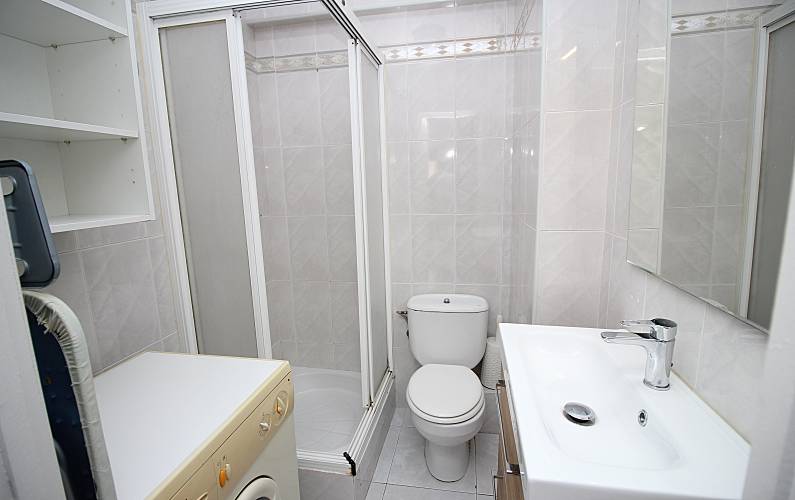 one bedroom flat in algarrobo costa - Bathroom