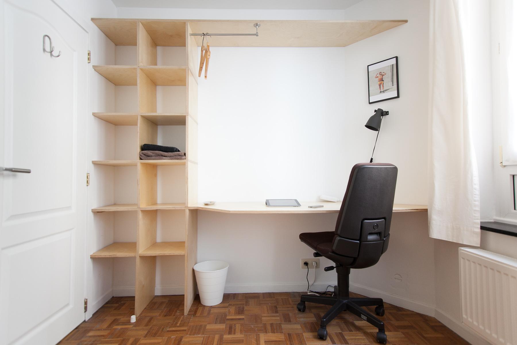 Rue des Patriotes - Spacious bedroom in Brussels - Desk