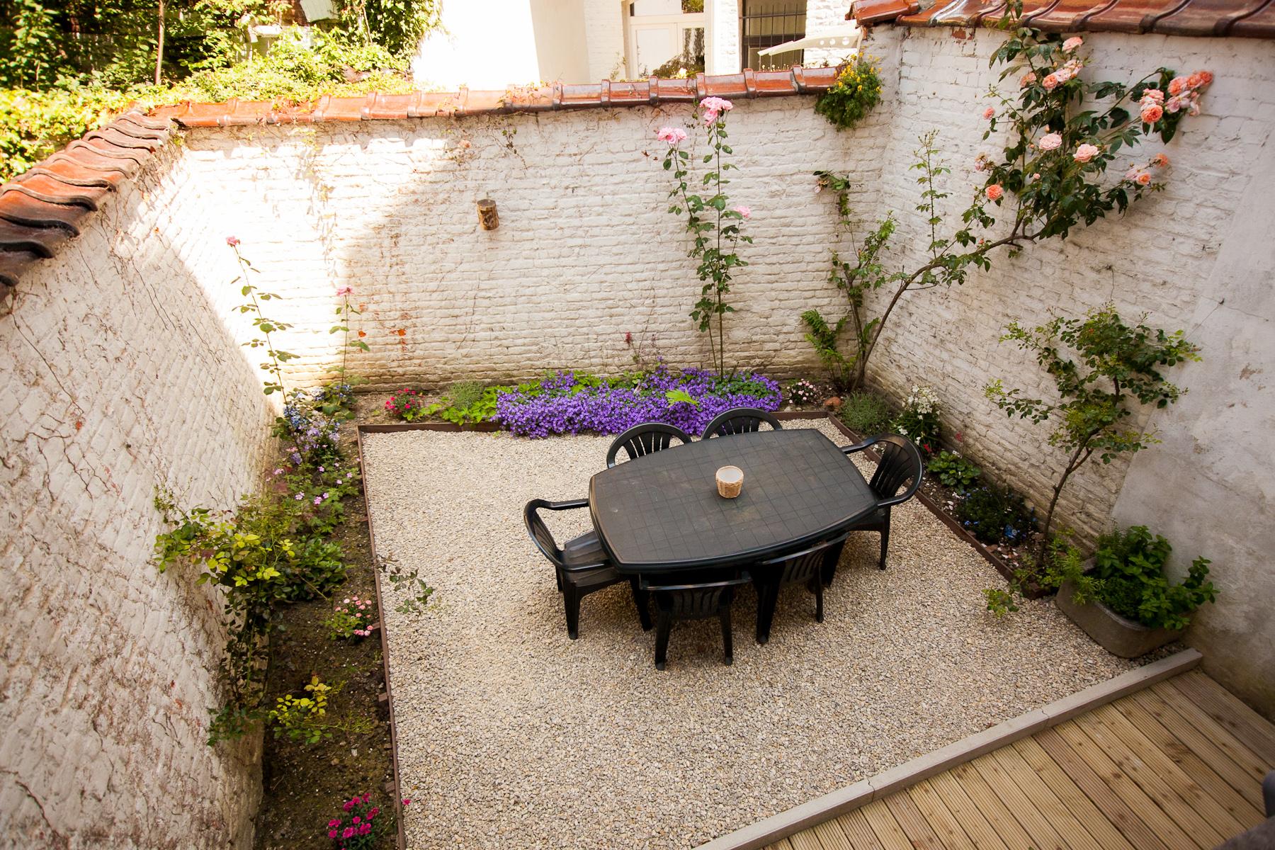 Rue des Patriotes - Spacious bedroom in Brussels - Patio